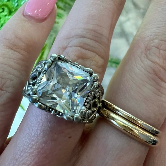 📢COMING SOON! Pictures here are New listings coming soon! Leave a comment! - Picture 2 of 16